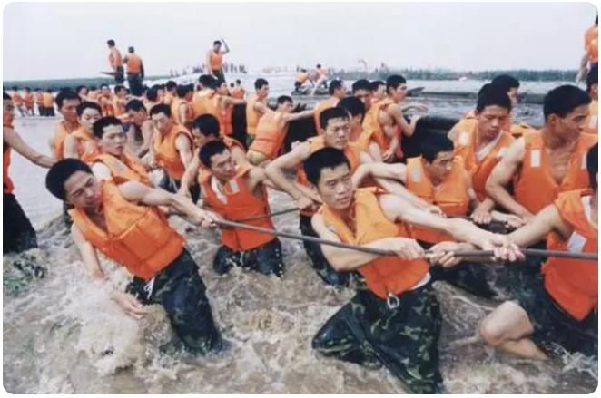 98年抗洪，中央決定最后關頭炸堤分洪，朱镕基：等等，我再加句話